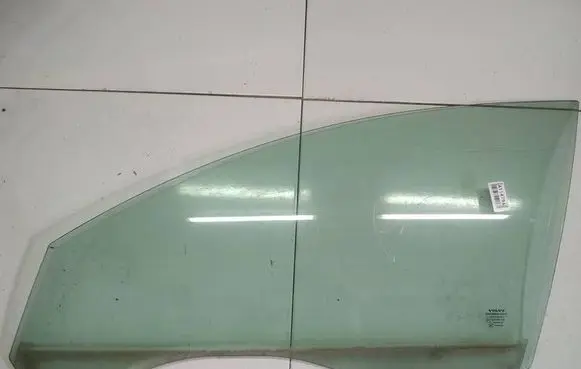 Volvo V50 Front door window glass four-door AS2