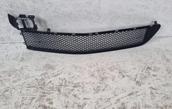 Mercedes-Benz B W246 W242 Front bumper lower grill a2468852222