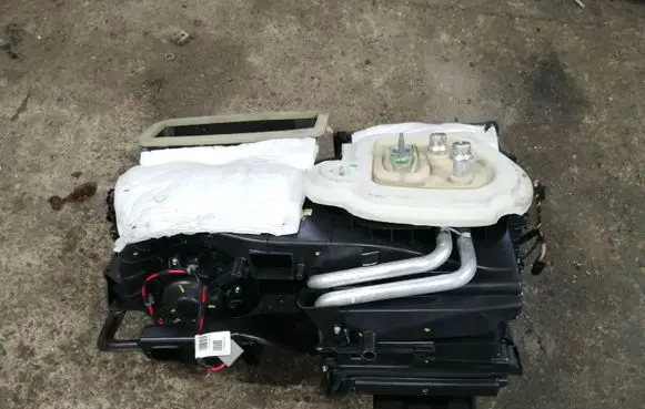 Buick Encore I Interior heater climate box assembly housing 42643867