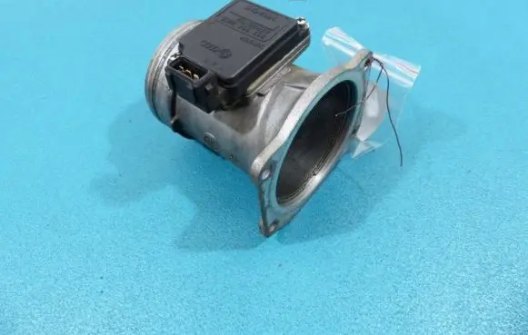 Seat Toledo I (1L) Mass air flow meter 037906461B IMPRK818630
