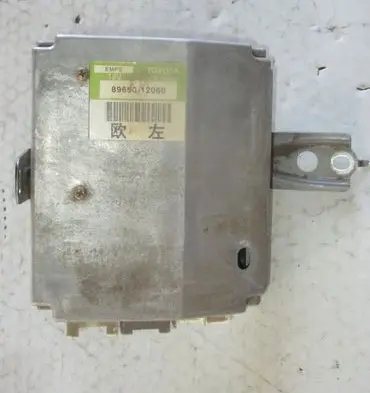 Toyota Corolla E120 E130 Power steering control unit/module 8965012060