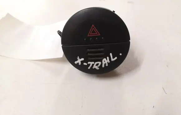 Nissan X-Trail T30 Hazard light switch 06016
