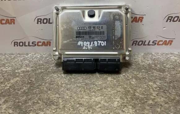 Audi A4 S4 B6 8E 8H Engine control unit/module 038906019GG 0281010813
