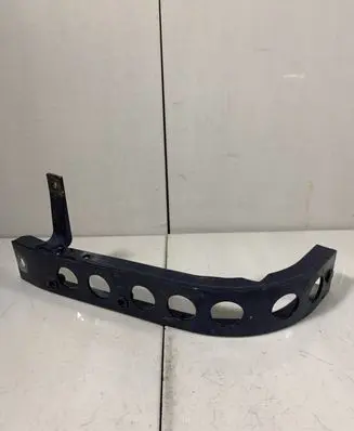 Audi A8 S8 D2 4D Fender mounting bracket 421138R