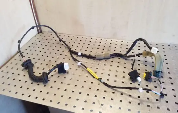 Nissan X-Trail T32 Rear door wiring loom 241264CE1A