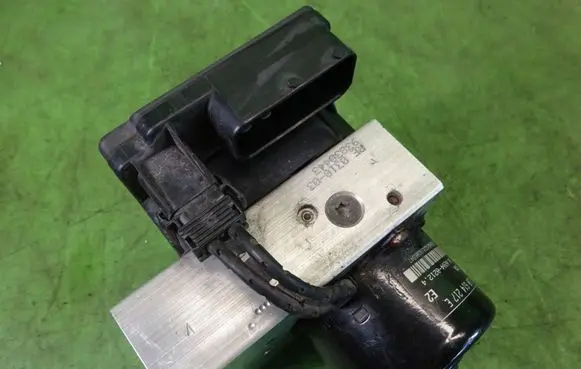 Audi A3 S3 8L ABS Pump 1J0907379Q