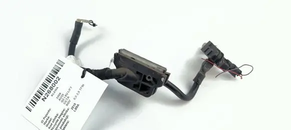 Audi Q3 F3 Positive cable (battery) 8U0915181D