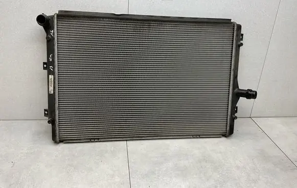 Coolant radiator