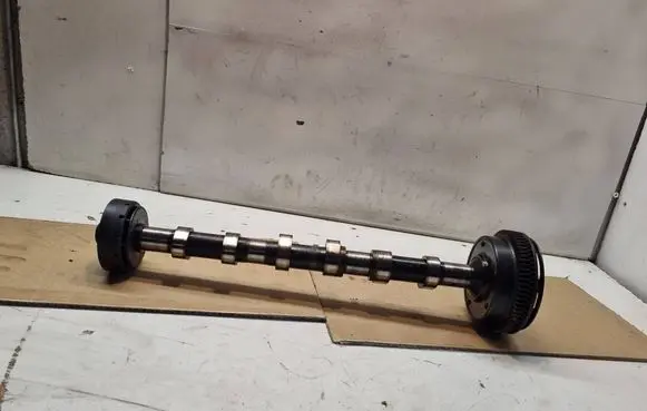 Mercedes-Benz CLS C219 Camshaft A2720510839