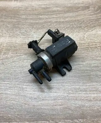 Volkswagen Golf IV Turbo solenoid valve 1H0906627 WITHPLUG