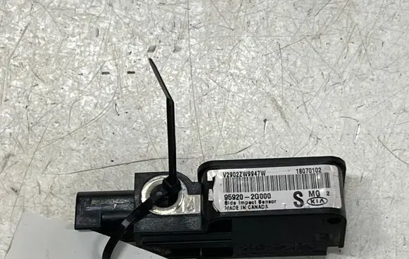 KIA Magentis Airbag deployment crash/impact sensor 18070102 959202G000