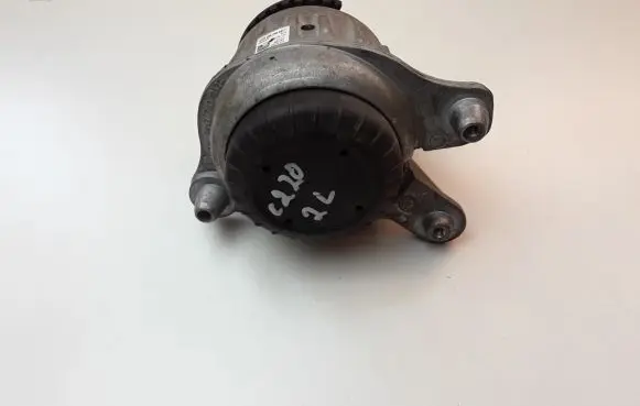 Mercedes-Benz C W205 Engine mount bracket A2052406617