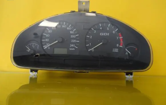 Mitsubishi Carisma Speedometer (instrument cluster) MR308415