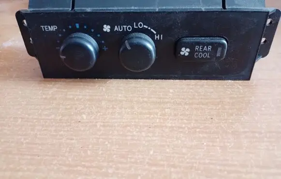 Toyota Land Cruiser (J120) Climate control unit