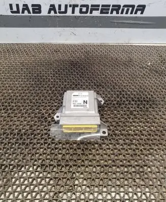 Mazda 3 II Airbag control unit/module BHS257K30A K0273 HV6E0808