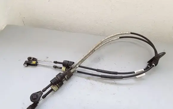 Land Rover Freelander 2 - LR2 Gear shift cable linkage 7G9N7E395DD