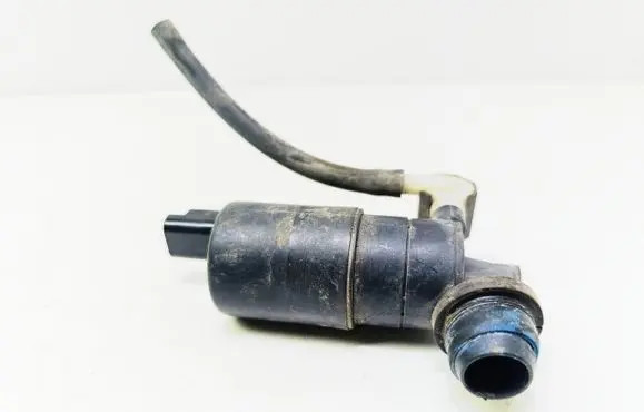 Peugeot 807 Windscreen/windshield washer pump 360912