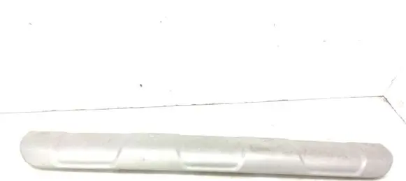 Front bumper lip