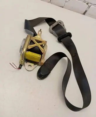 Mitsubishi Endeavor Front seatbelt 2020616 417600879 06249