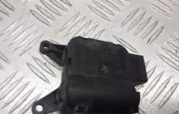 Audi A4 S4 B6 8E 8H A/C air flow flap actuator/motor 8E1820511B