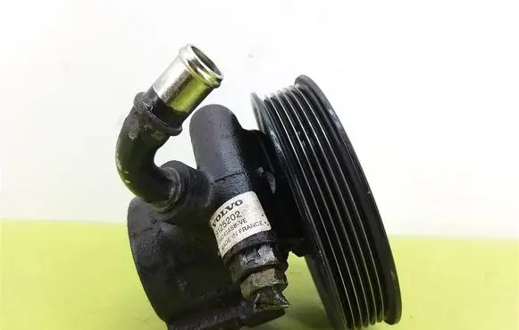 Volvo S40, V40 Power steering pump 9125202