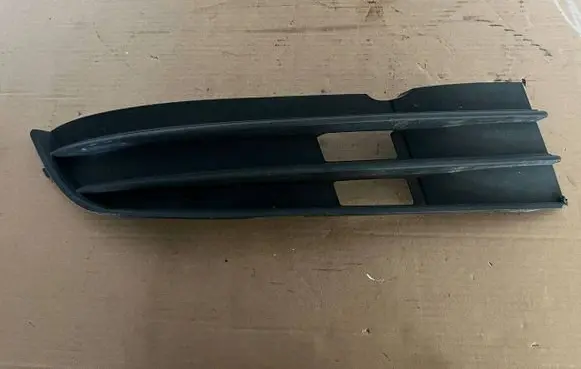 Front bumper lower grill