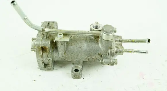 Toyota Hilux (AN120, AN130) Fuel filter housing 233000E010