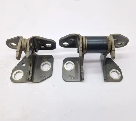 Chrysler Pacifica Front door hinge set 1120038