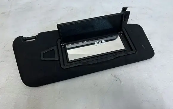 Mercedes-Benz C W204 Sun visor osonaprzeciw