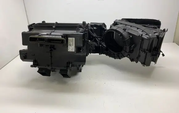 Audi A4 S4 B9 Interior heater climate box assembly 8W1820005A