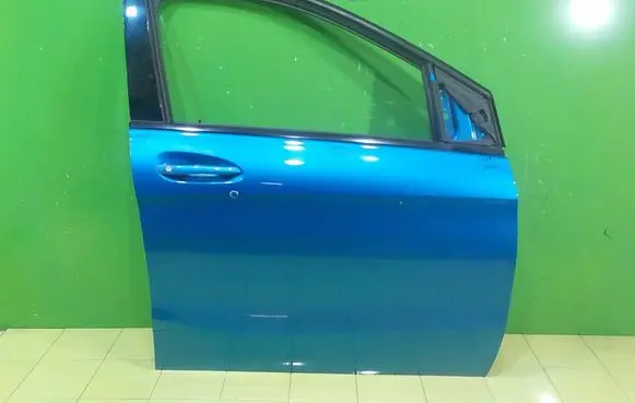 Mercedes-Benz B W246 W242 Front door PRZOD PRAWE
