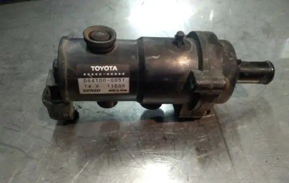Toyota Prius (XW20) Water pump 0641000951