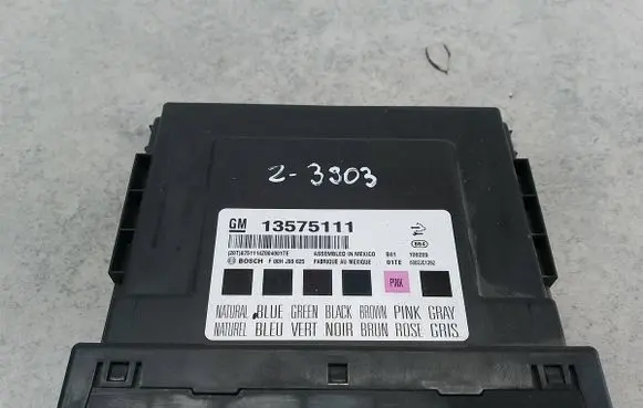Opel Astra J Comfort/convenience module 13575111