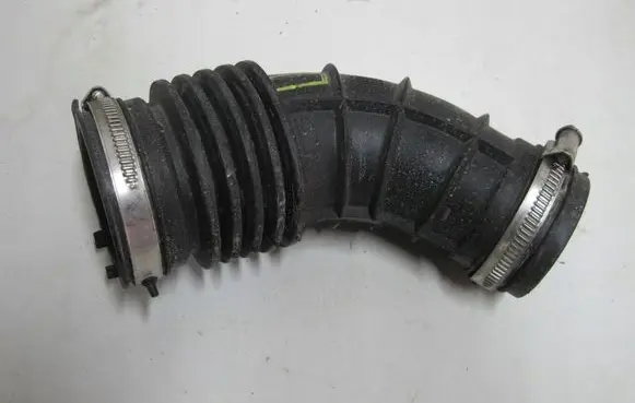 Renault Captur Air intake duct part 165758920R