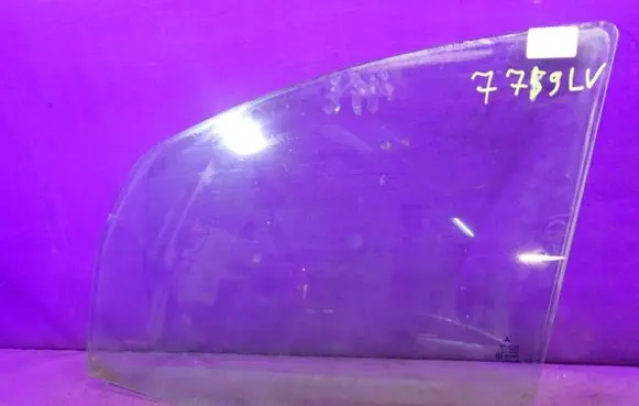 Mitsubishi Colt CZ3 Front door window glass four-door