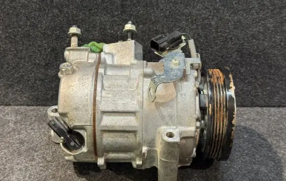 Ford Explorer VI Air conditioning (A/C) compressor (pump) L1MH19D629AB L1MH19D629