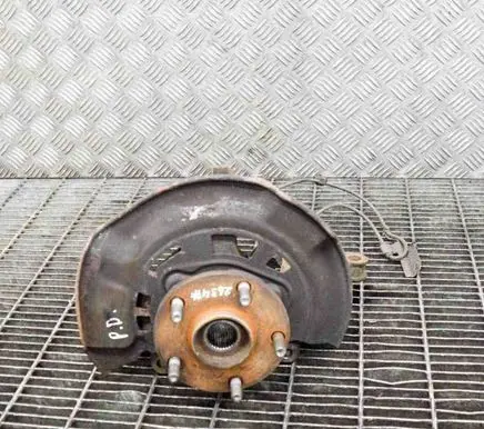 Toyota Verso-S Front wheel hub