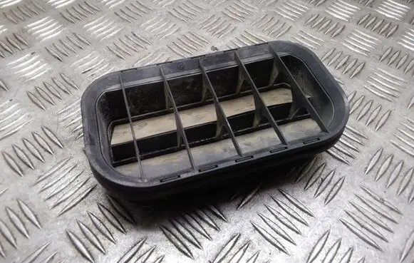 Seat Alhambra (Mk1) Quarter panel pressure vent 95VWA019K51AA