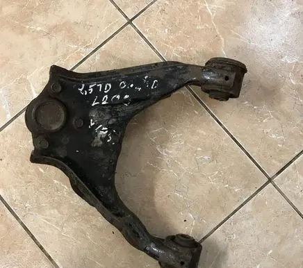 Mitsubishi L200 Front lower control arm/wishbone