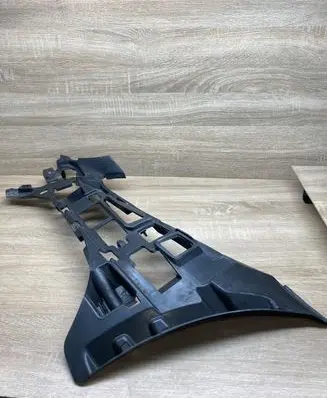 Mercedes-Benz C W205 Front bumper mounting bracket A2058850565