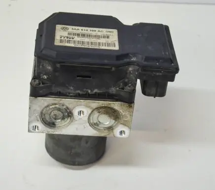 Volkswagen PASSAT CC ABS Pump 3AA614109AC