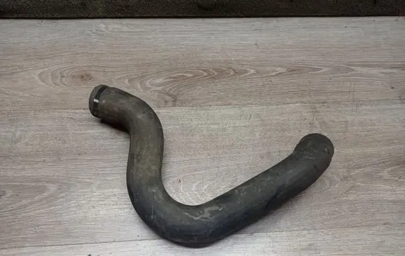 Volvo S60 Engine coolant pipe/hose