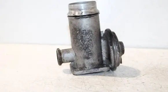 BMW 3 E90 E91 EGR valve 7792077