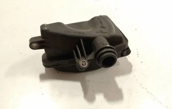 Mercedes-Benz E W211 Intake resonator A6421400087