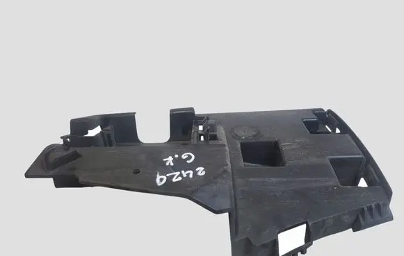 Volvo V60 Rear bumper mounting bracket 31352284