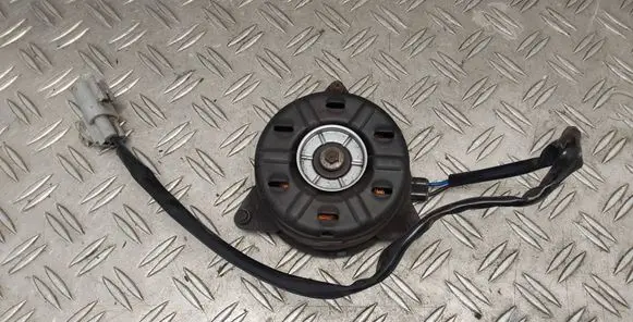 Toyota Prius (XW30) Electric radiator cooling fan 1636337010