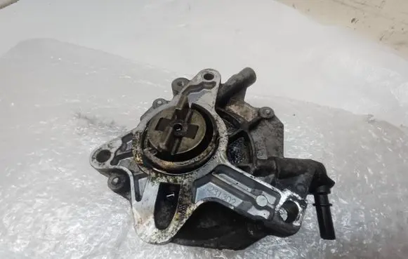 Peugeot 3008 II Vacuum pump 9674192280