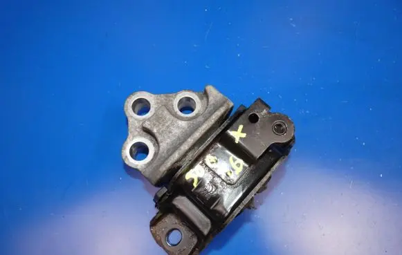 Fiat 500X Engine mount vacuum valve 
