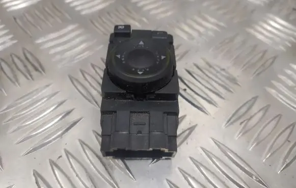 Volkswagen Golf IV Wing mirror switch 3B1959565B