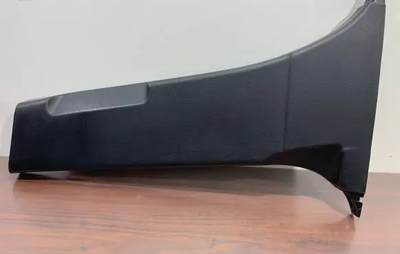 Subaru Forester SK (B) pillar trim (bottom)